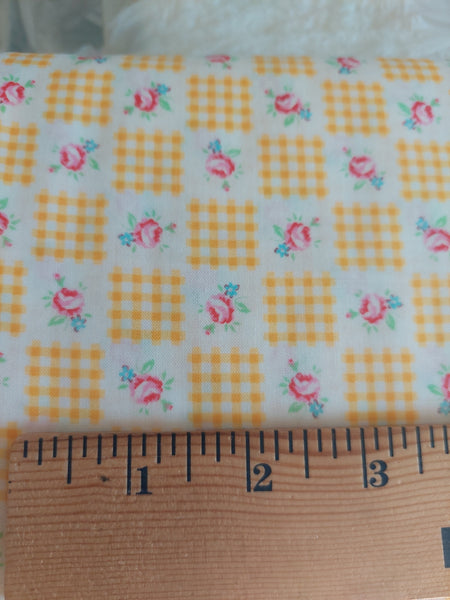 Flower Sugar cotton fabric by Lecien 30844-50 Square in Yellow