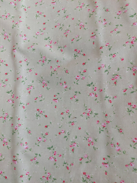 Flower Sugar cotton fabric by Lecien 30743-60 Roses on Green